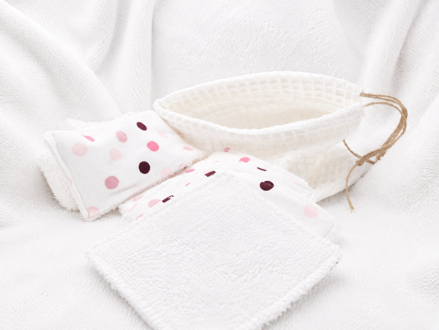 Kit Démaquillant Lavable à Pois – Bandeau, 4 Lingettes & Trousse